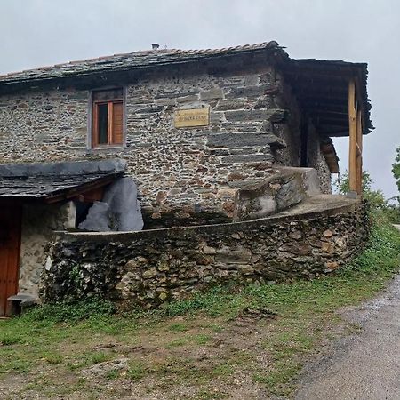 A Palleira Castro Caldelas Exteriör bild